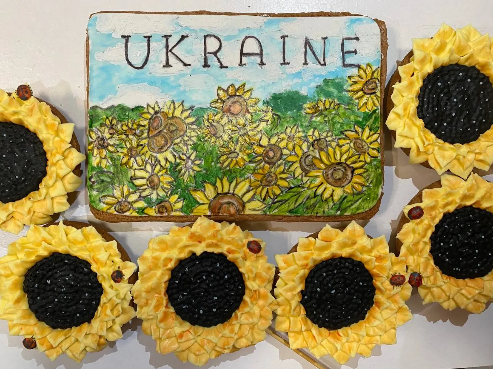 Sunflower cookies with Ukraine plaque