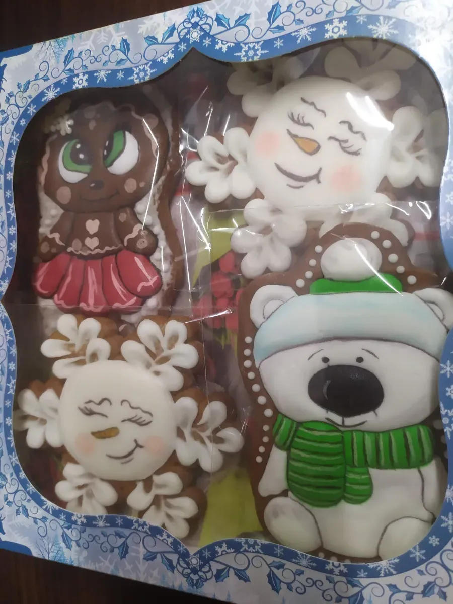 Gift set of cookies with winter animals